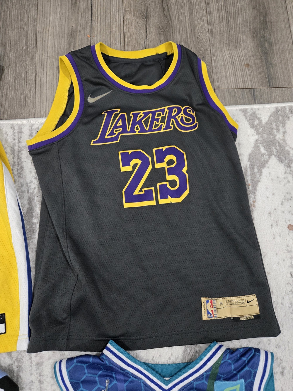 Nike Black Los Angeles Lakers #23 Jersey, Lebron James